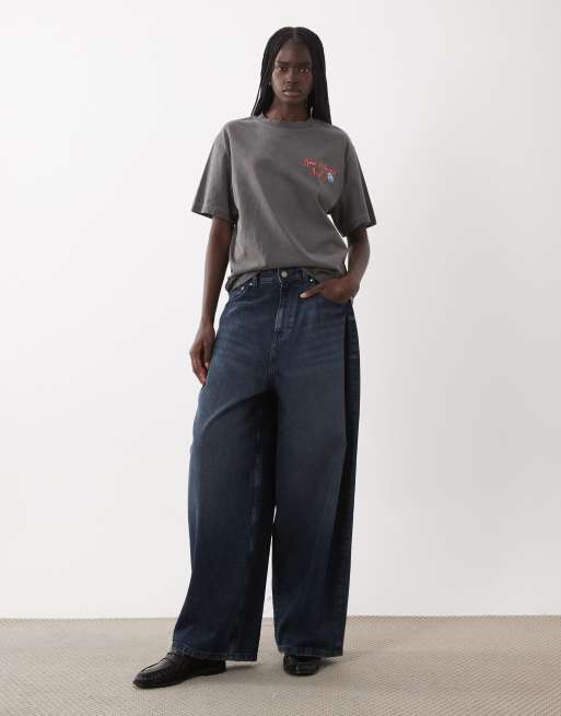 ASOS DESIGN short sleeve oversized New Orleans Nights martini glass graphic top in washed charcoal, 2 of 4