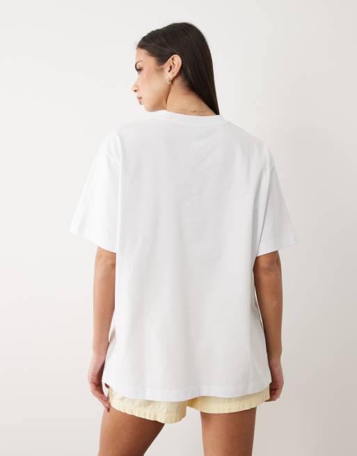ASOS DESIGN short sleeve oversized t-shirt with wonder woman graphic in white, 4 of 4