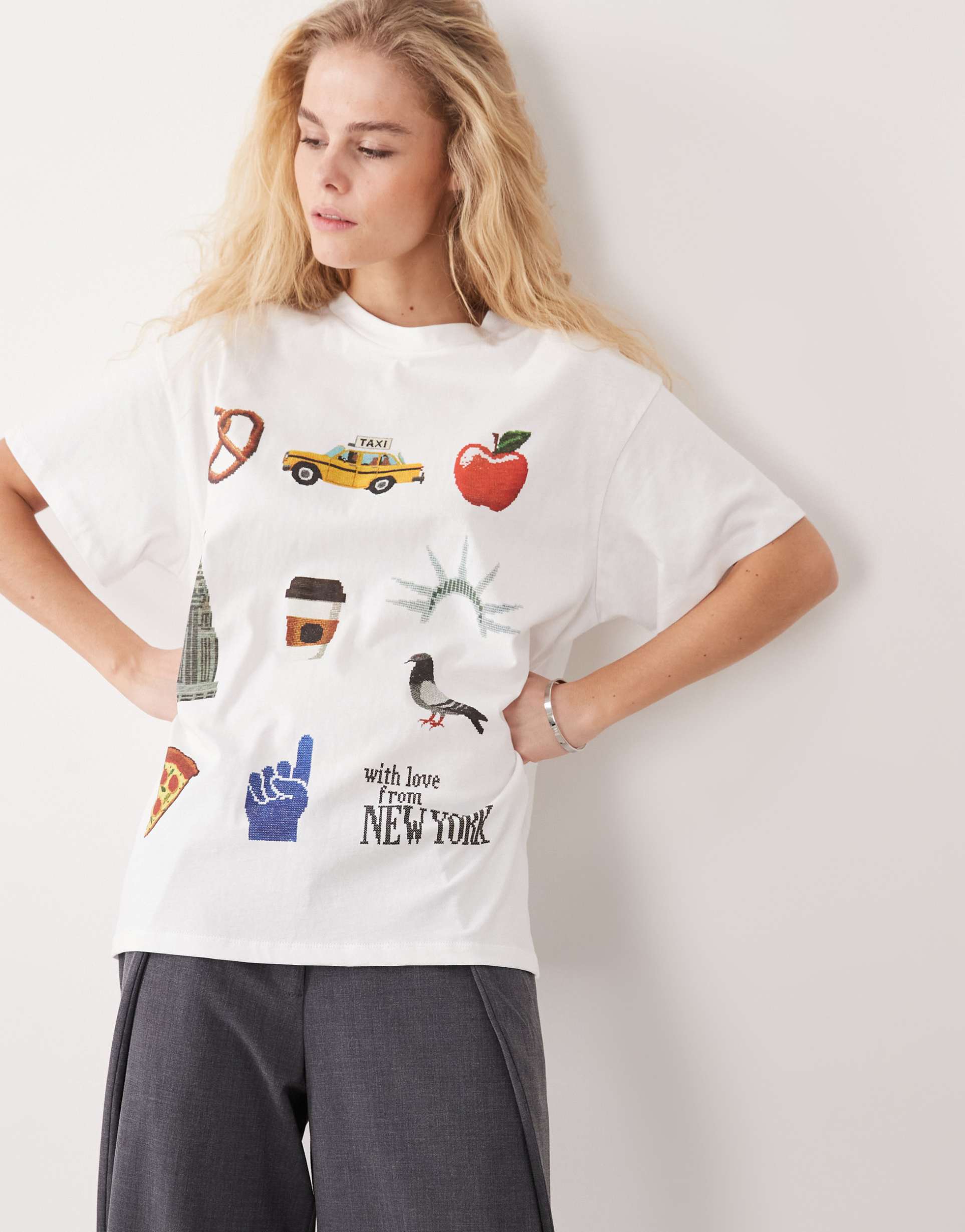 asos design short sleeve oversized top in white with new york print