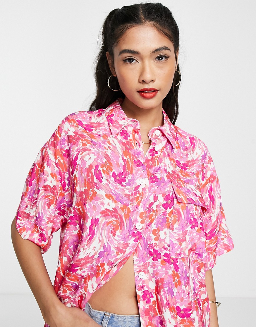 ASOS DESIGN short sleeve shirt with double pockets in pink floral print-Multi