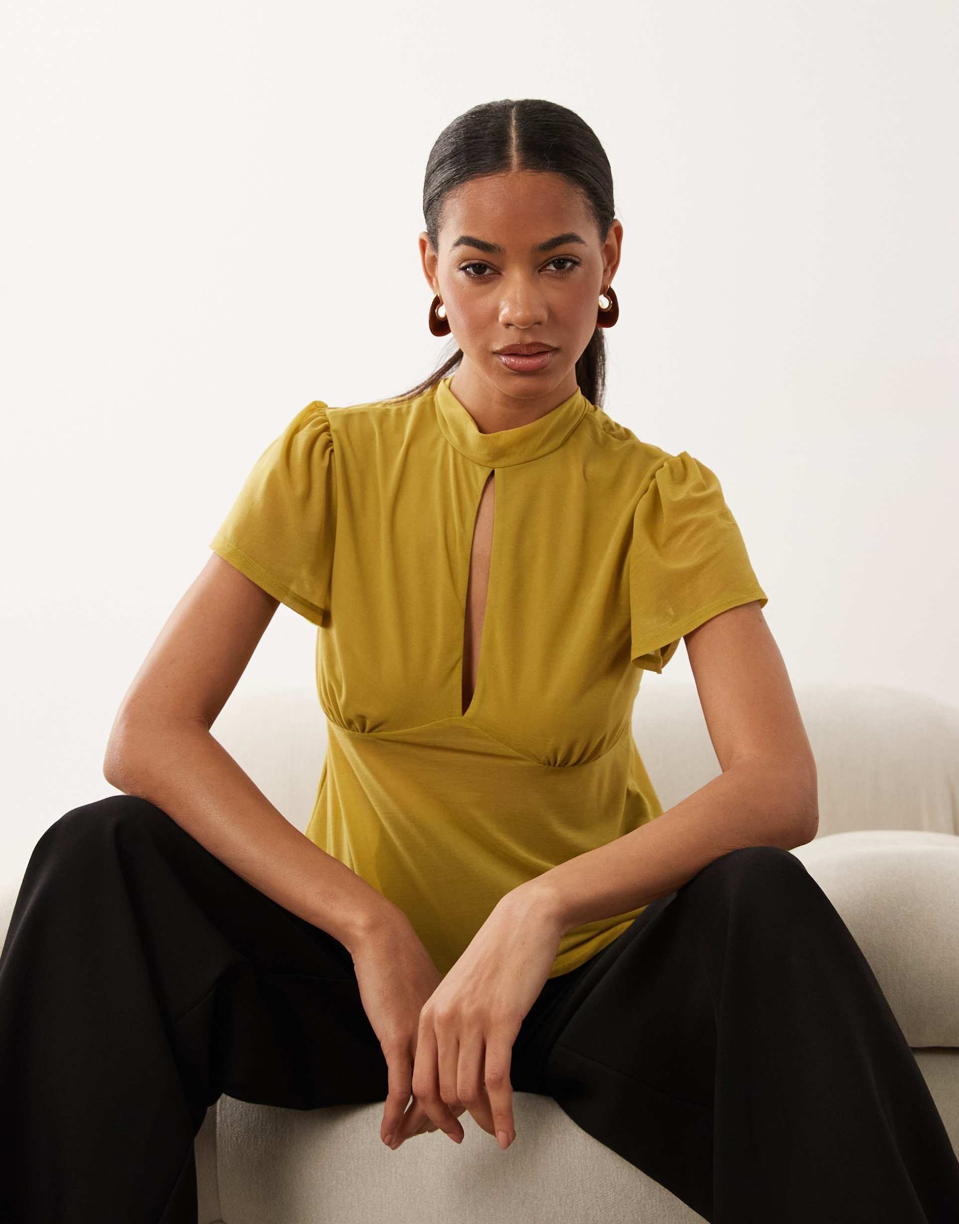 asos design short sleeve top with keyhole detail in olive