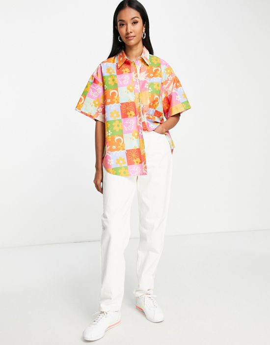 https://images.asos-media.com/products/asos-design-short-sleeve-vacay-shirt-in-bright-check-motif-print/202520558-4?$n_550w$&wid=550&fit=constrain