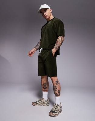 ASOS DESIGN - Short slim en velours côtelé - Vert - view 1