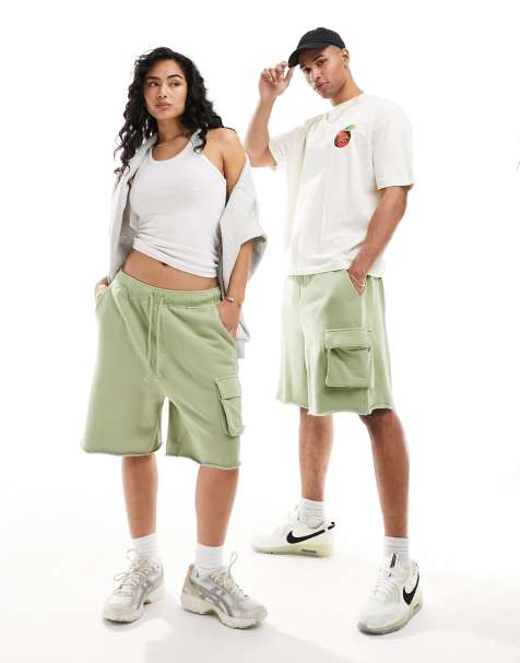 ASOS DESIGN - Short unisexe oversize à poche cargo - Vert délavé - view 1