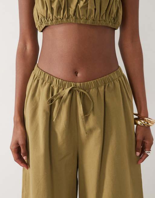 ASOS DESIGN - Short van linnenmix met elastische taille en lange pasvorm in olijfgroen, deel van co-ord set, 3 van 5