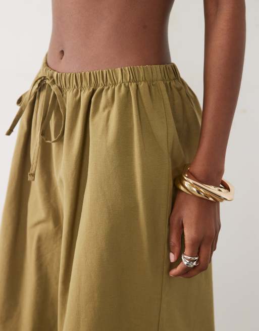 ASOS DESIGN - Short van linnenmix met elastische taille en lange pasvorm in olijfgroen, deel van co-ord set, 4 van 5