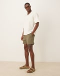 [ASOS DESIGN] ASOS DESIGN shorter length pull on bermuda shorts in khaki-Green S KHAKI