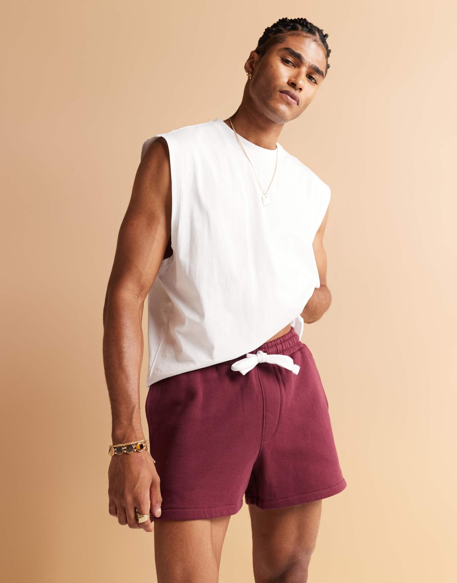 Шорты укороченной длины от ASOS DESIGN бордового цвета