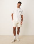 [ASOS DESIGN] ASOS DESIGN shorter length shorts in cream-Neutral S Tofu