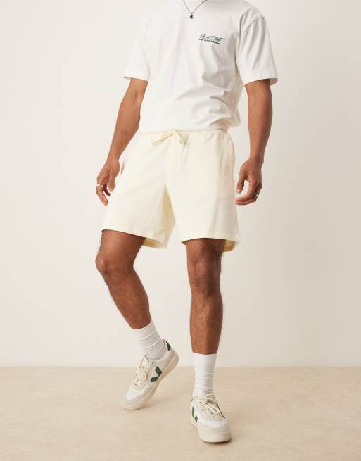  ASOS DESIGN shorter length shorts in cream