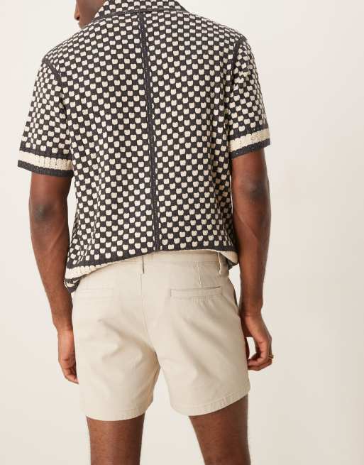 ASOS DESIGN shorter length skinny chino shorts in stone, 3 of 5