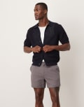 [ASOS DESIGN] ASOS DESIGN shorter length textured shorts in grey W30 GREY