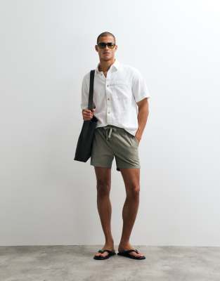 Shorts aus Leinenmix in Khaki mit schmalem, kürzerem Schnitt-Grün Grün XS