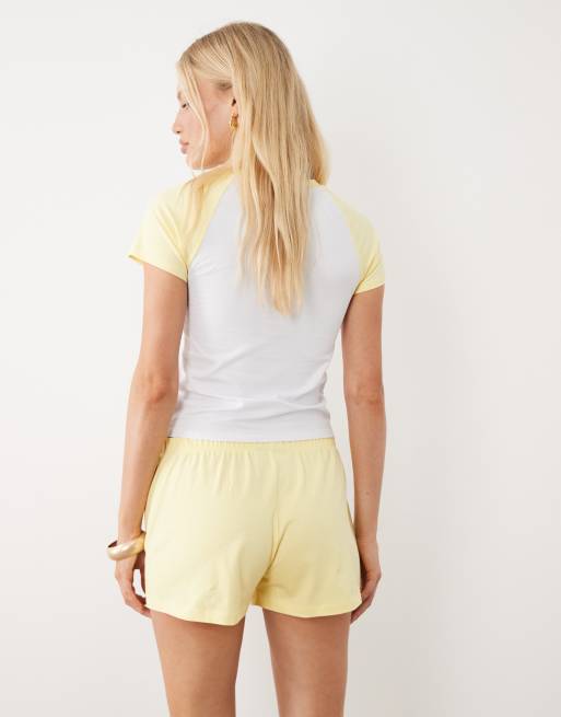ASOS DESIGN shorts co-ord in buttermilk, 3 of 5