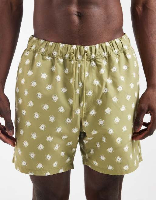 ASOS DESIGN - Shorts de baño verdes de largo medio estampados, 4 de 5