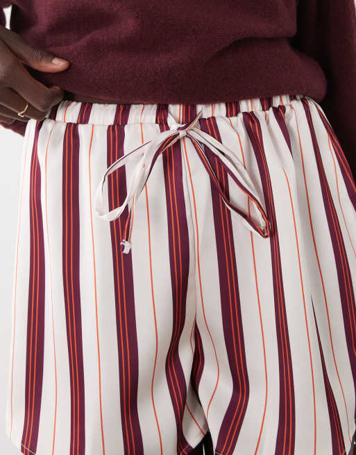 ASOS DESIGN shorts de satén de conjunto a rayas, 4 de 5