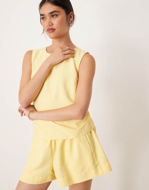 ASOS DESIGN – Shorts in Gelb mit elastischem Bund, Kombiteil, 4 von 4