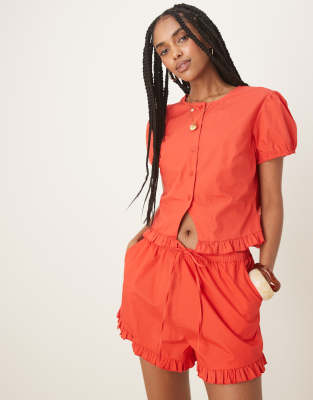 ASOS DESIGN - Shorts in Rot mit Rüschendetail, Kombiteil