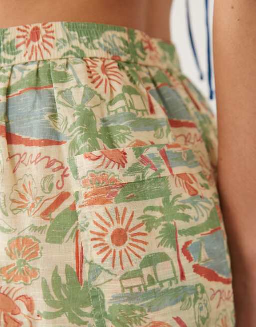 ASOS DESIGN shorts in scenic print - part of a set, 4 of 5