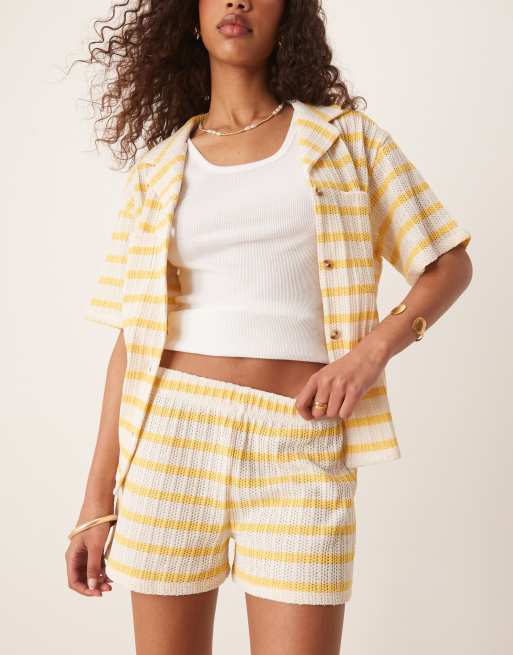 ASOS DESIGN – Shorts in Weiß und Gelb gestreift, Kombiteil, 3 von 5