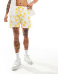 [ASOS DESIGN] ASOS DESIGN shorts in white with yellow flower embroidery M White