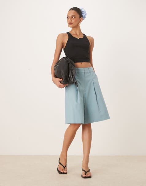 ASOS DESIGN - Shorts met lange pasvorm en plooi aan de voorkant in blauw - view 1