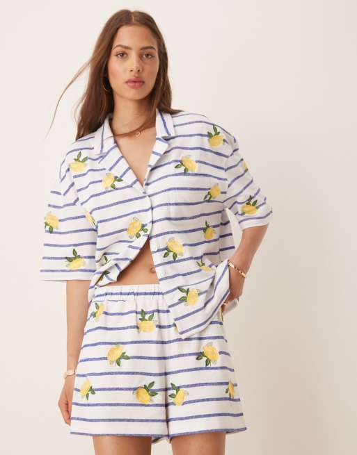 ASOS DESIGN – Shorts mit Streifen und Zitronen-Stickereien, 3 von 5