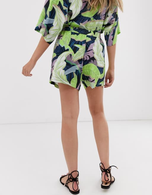 ASOS DESIGN – Shorts mit tropischem Muster (Kombiteil), 2 von 4