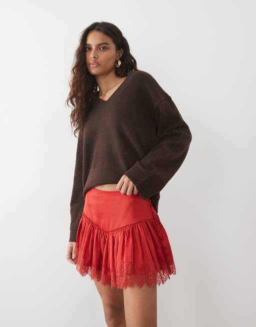 ASOS DESIGN shorts morbidi con dettagli in pizzo, rossi, 2 di 5