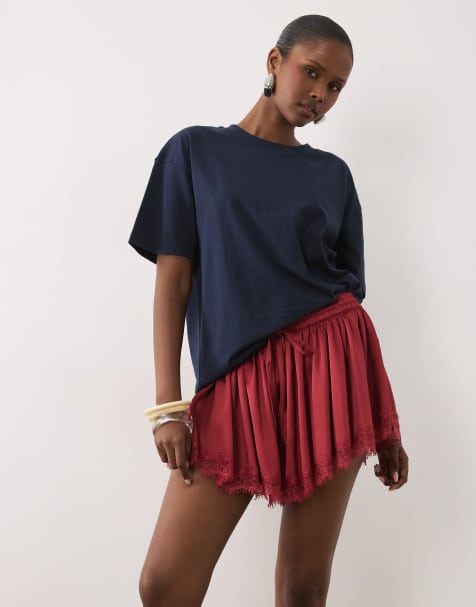 ASOS DESIGN shorts van satijn met kanten rand in rood - view 1