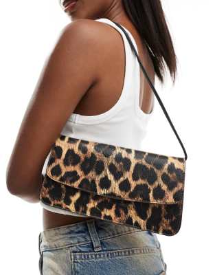 shoulder bag with skinny strap in leopard print-Brown