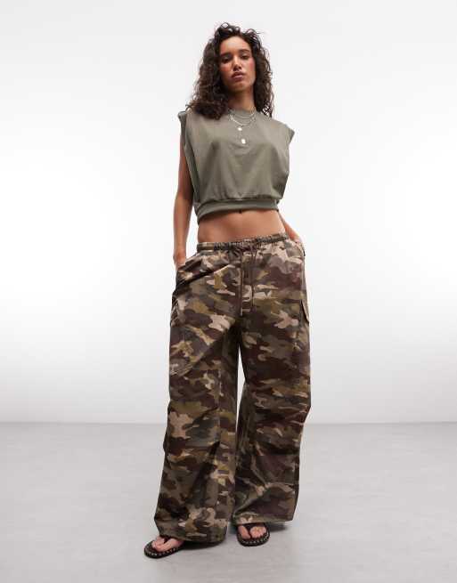 ASOS DESIGN Shoulder pleat tank top in khaki, 2 of 4