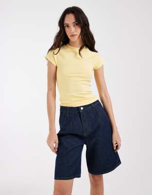 Asos Design Shrunken Raglan Baby Tee In Yellow