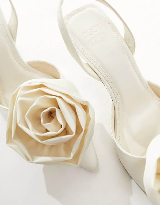 ASOS DESIGN - Sia - Chaussures à talon mi-haut et bride arrière avec grosse fleur - Ivoire, 2 de 4