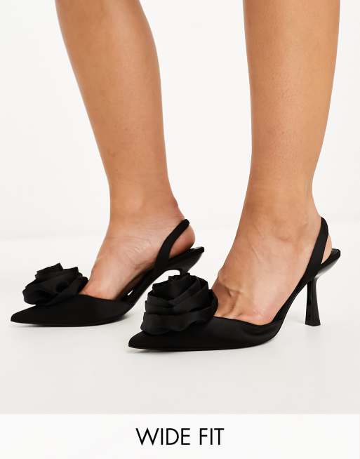 ASOS DESIGN - Sia - Slingback-schoenen met brede pasvorm, halfhoge hak en corsage in zwart 