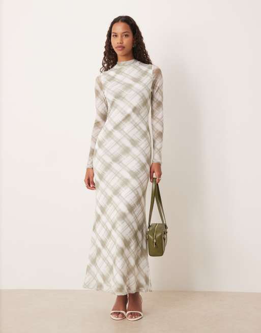 ASOS DESIGN – Siateczkowa kopertowa sukienka midi z długimi rękawami i zabudowanym dekoltem w szarą kratę