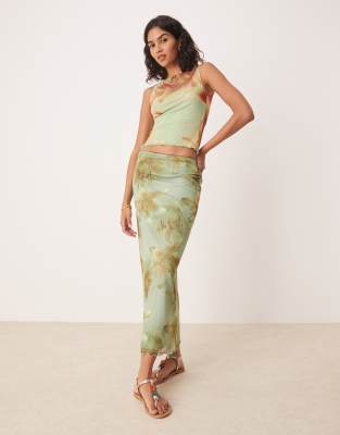 ASOS DESIGN – Siateczkowa spódnica midi w duży, kwiatowy wzór - view 1