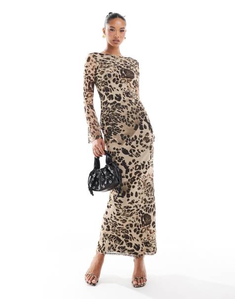 ASOS DESIGN – Siateczkowa sukienka maxi z obniżonym tyłem i rozkloszowanymi rękawami w zwierzęcy wzór - view 1