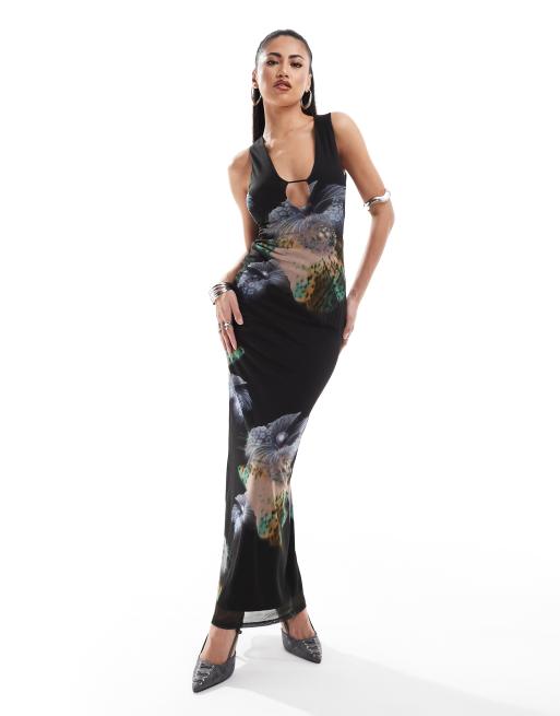 ASOS DESIGN – Siateczkowa sukienka maxi z wycięciem i abstrakcyjnym zwierzęcym i kwiatowym wzorem
