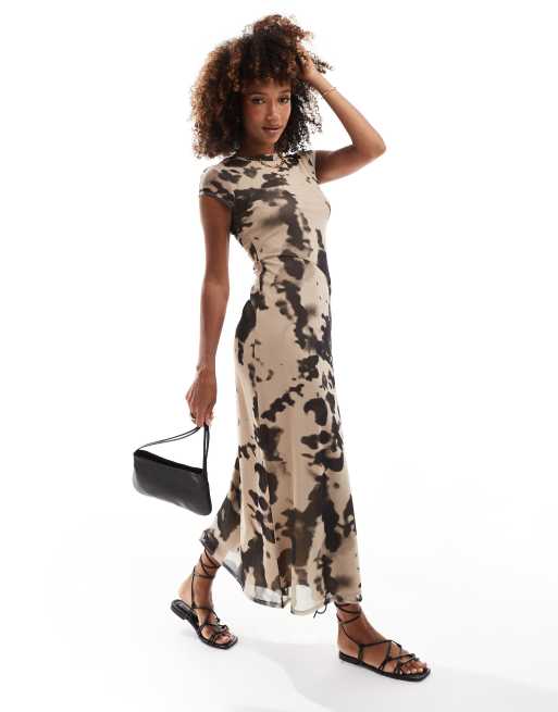 ASOS DESIGN – Siateczkowa sukienka midaxi z ozdobnymi szwami i wzorem w krowie łaty