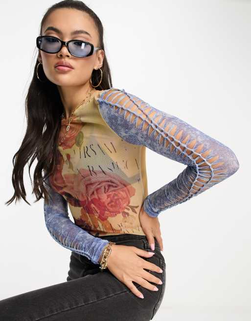 ASOS DESIGN – Siateczkowy top z ozdobną makramą na rękawach w kwiatowy wzór w stylu grunge