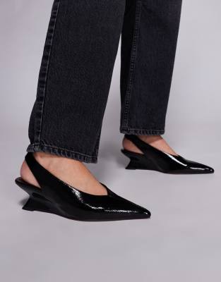 ASOS DESIGN - Sierra - Spitze Schuhe in Schwarz mit Fersenriemen und Keilabsatz