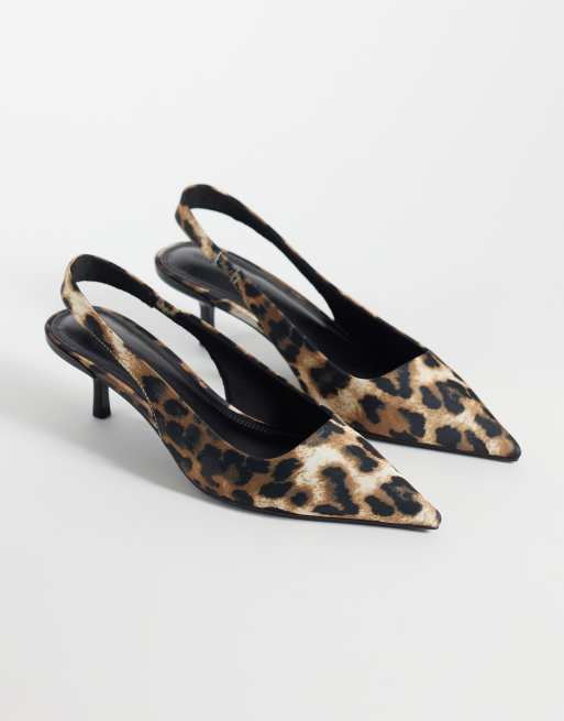 ASOS DESIGN Signature kitten heeled shoes in leopard, 2 of 4