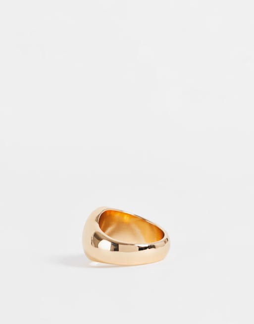 ASOS DESIGN signet ring with diamante detail in gold tone, 3 of 4