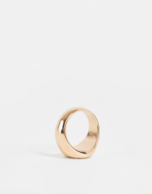 ASOS DESIGN signet ring with diamante detail in gold tone, 4 of 4