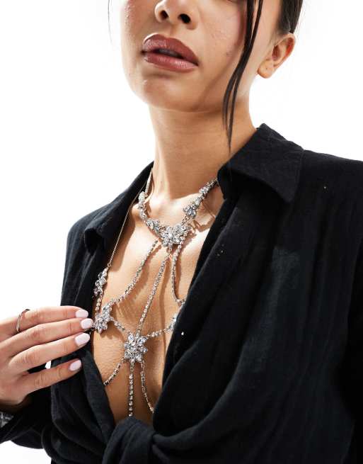 ASOS DESIGN – Silberfarbene Body Chain mit Schmuckstein- und Kesselketten-Design