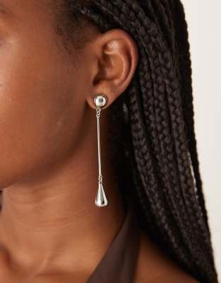 ASOS DESIGN - Silberfarbene Ohrstecker mit tropfenförmigem Hängedesign