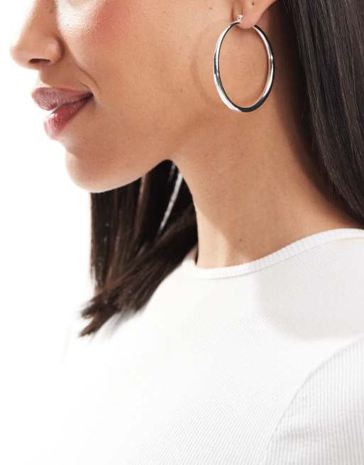 ASOS DESIGN silver plated earrings with graduated skinny hoop detail, 4 of 4