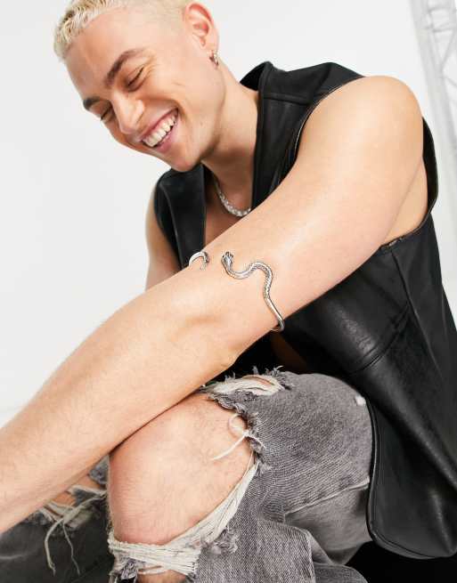 ASOS DESIGN – Silverfärgad armring med ormdesign