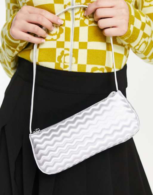 ASOS DESIGN – Silverfärgad axelväska med holografiskt 90-talsmönster 